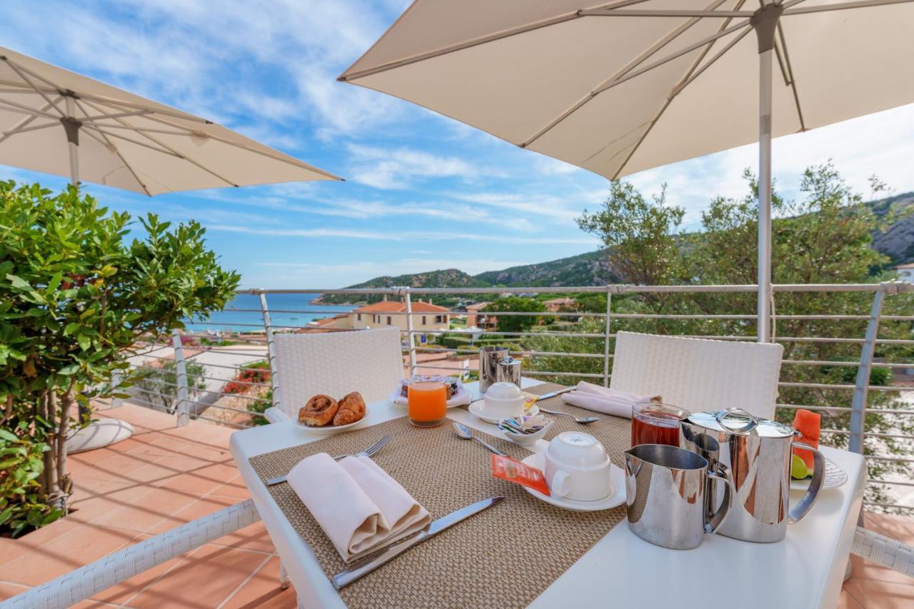 Hotel Punta Est Baja Sardinia Eksteriør billede