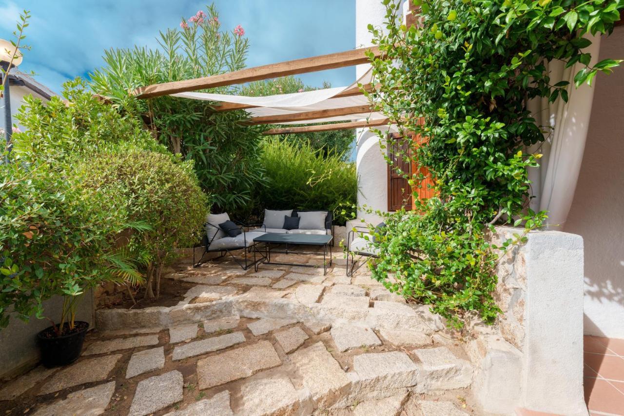 Hotel Punta Est Baja Sardinia Eksteriør billede