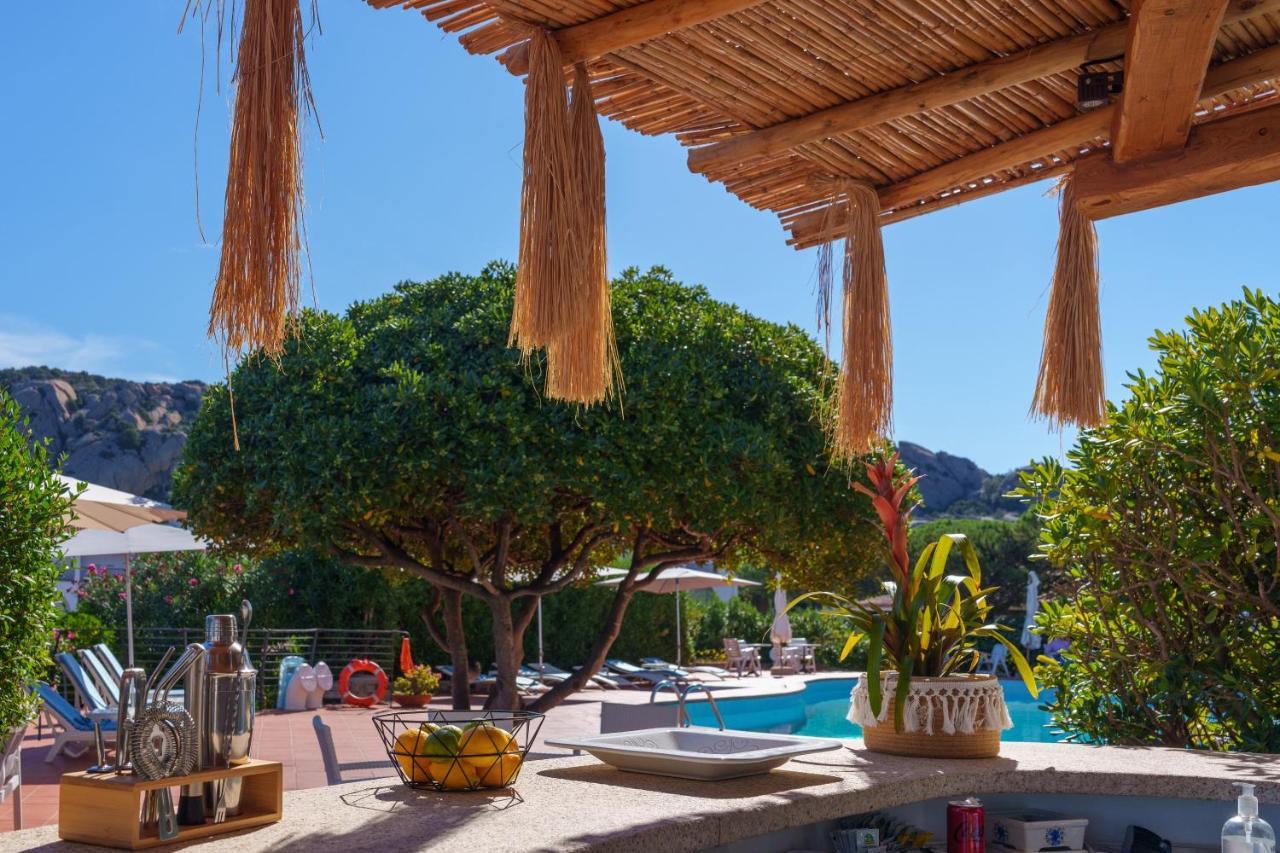 Hotel Punta Est Baja Sardinia Eksteriør billede