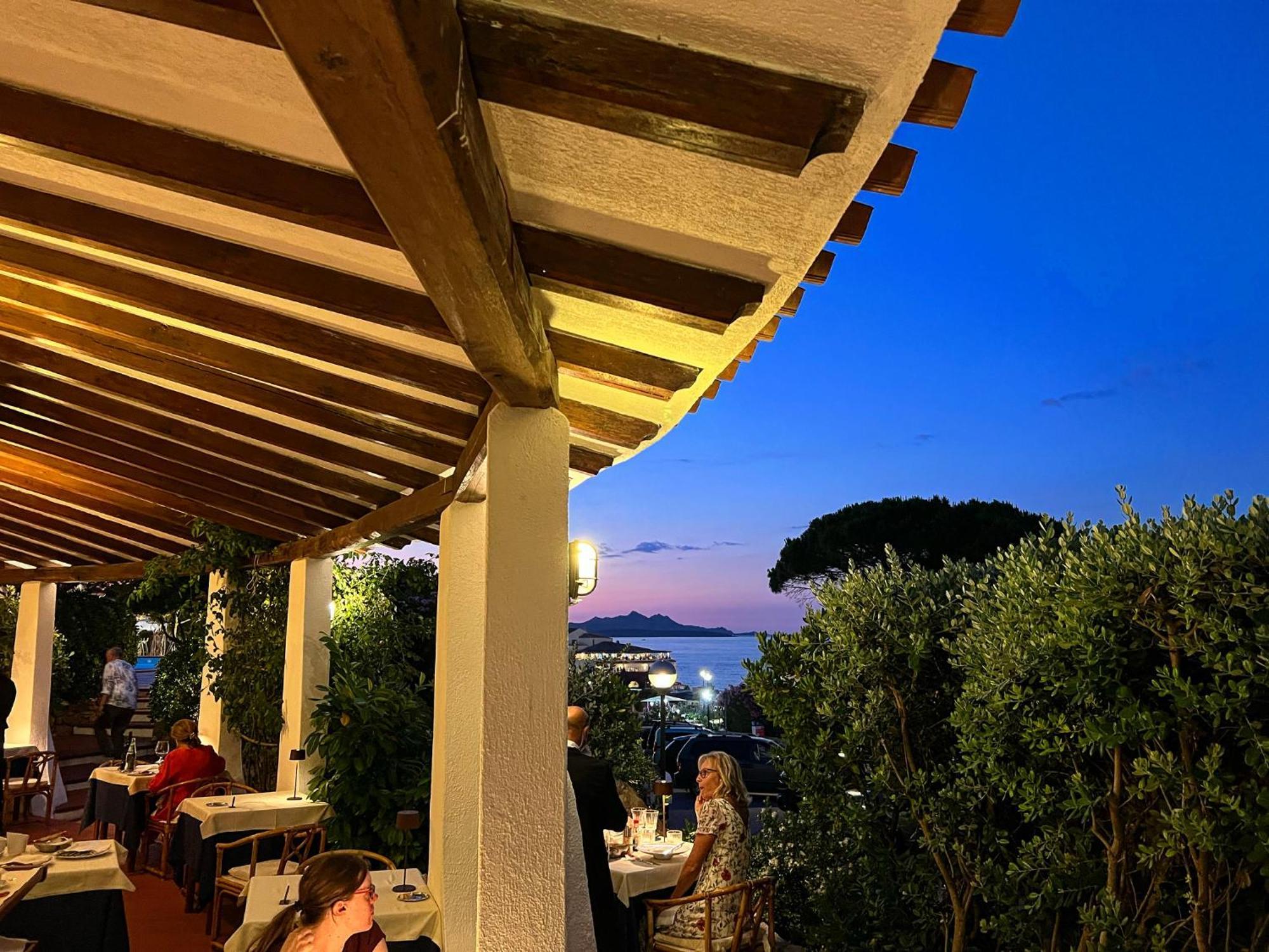 Hotel Punta Est Baja Sardinia Eksteriør billede