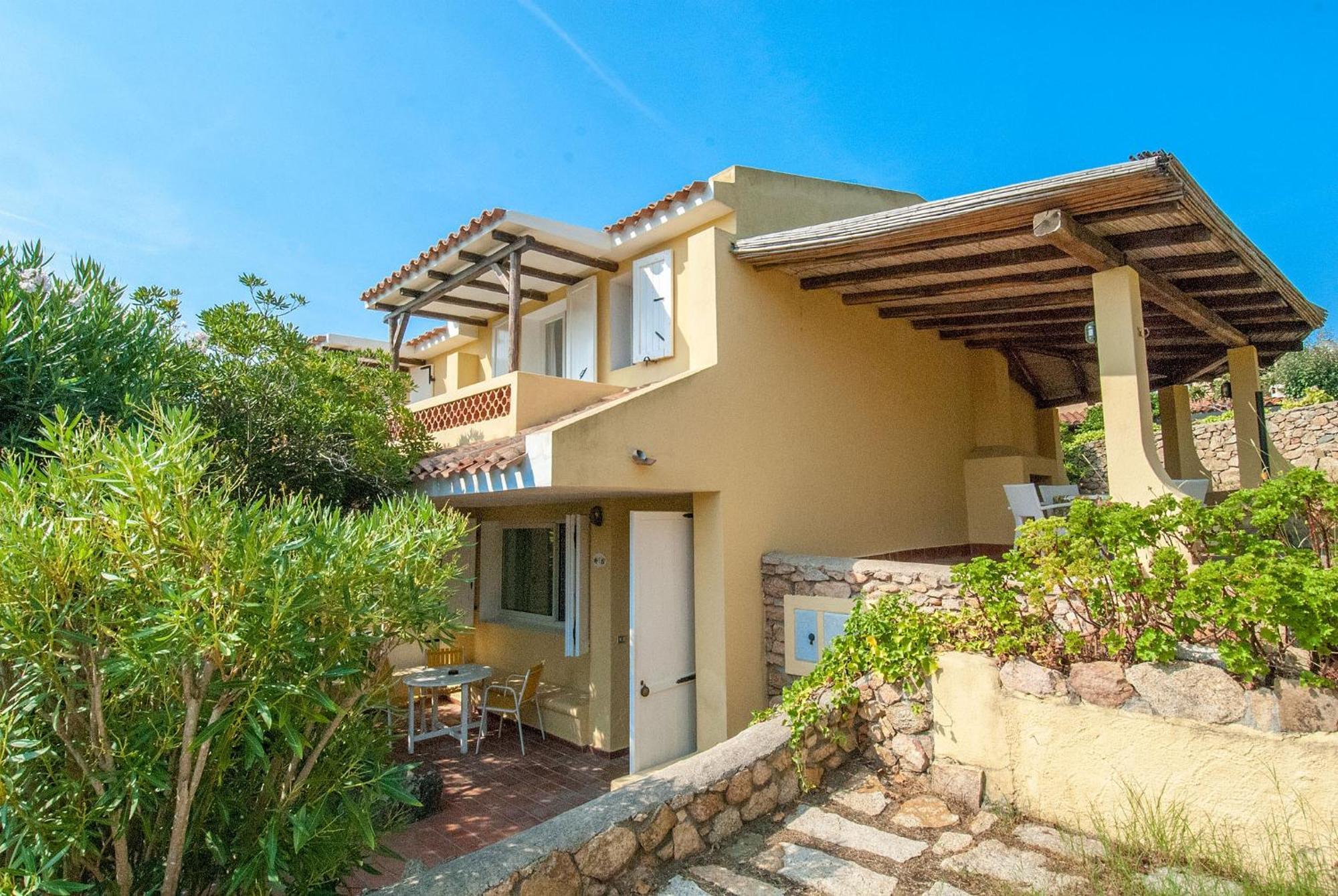 Hotel Punta Est Baja Sardinia Eksteriør billede