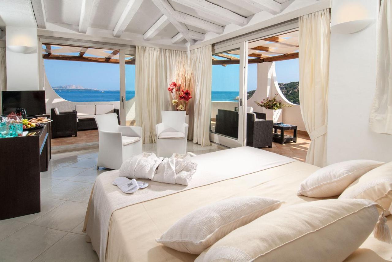 Hotel Punta Est Baja Sardinia Eksteriør billede